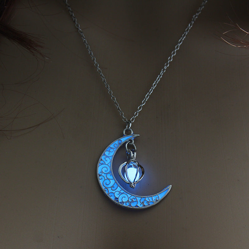 BoldlyBeautiful - Glowing Pendant Necklace with Silver Plated Chain