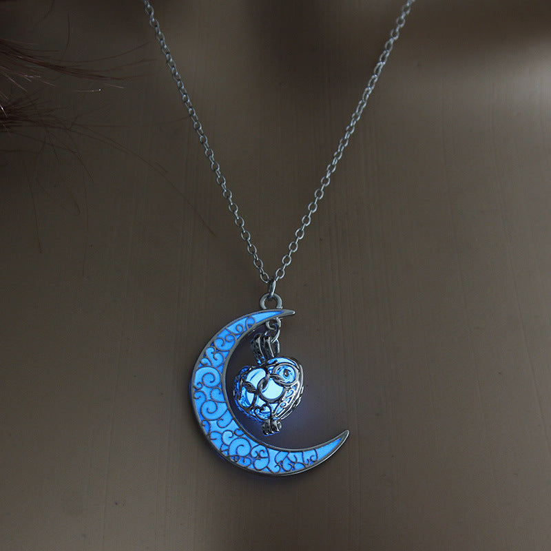 BoldlyBeautiful - Glowing Pendant Necklace with Silver Plated Chain