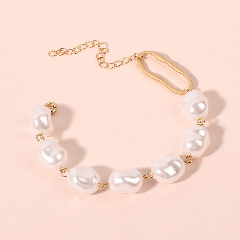 BoldlyBeautiful - Elegant Baroque Irregular Pearl Bracelet