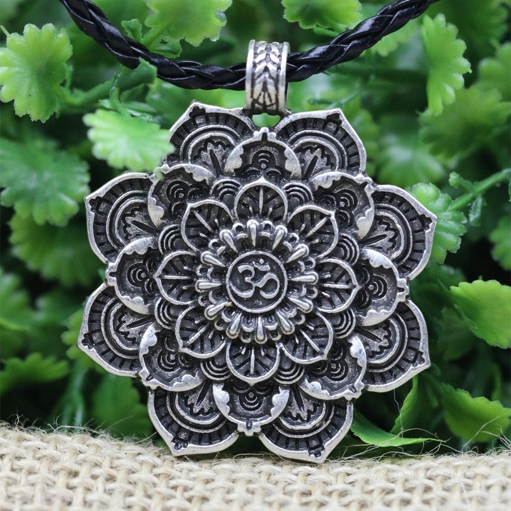 BoldlyBeautiful - Amulet Yoga Jewelry Mandala