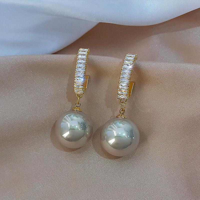 BoldlyBeautiful - New Fashion Korean Oversized White Pearl Drop Earrings