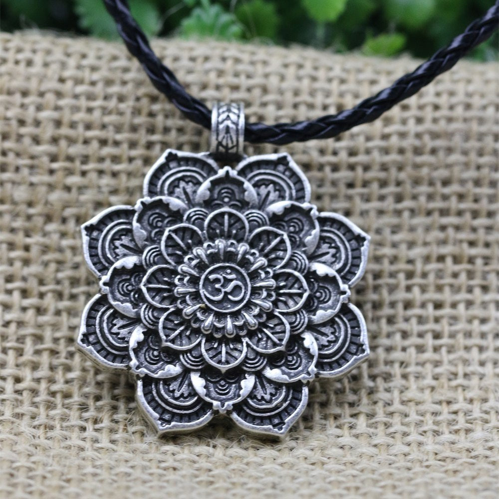 BoldlyBeautiful - Amulet Yoga Jewelry Mandala