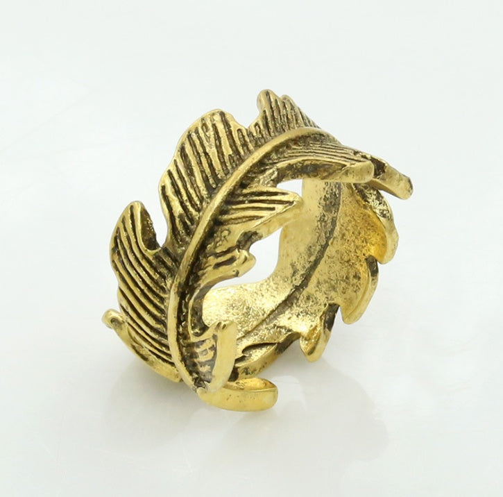 BoldlyBeautiful - Elegant Leaf Ring Women's Daily Wear