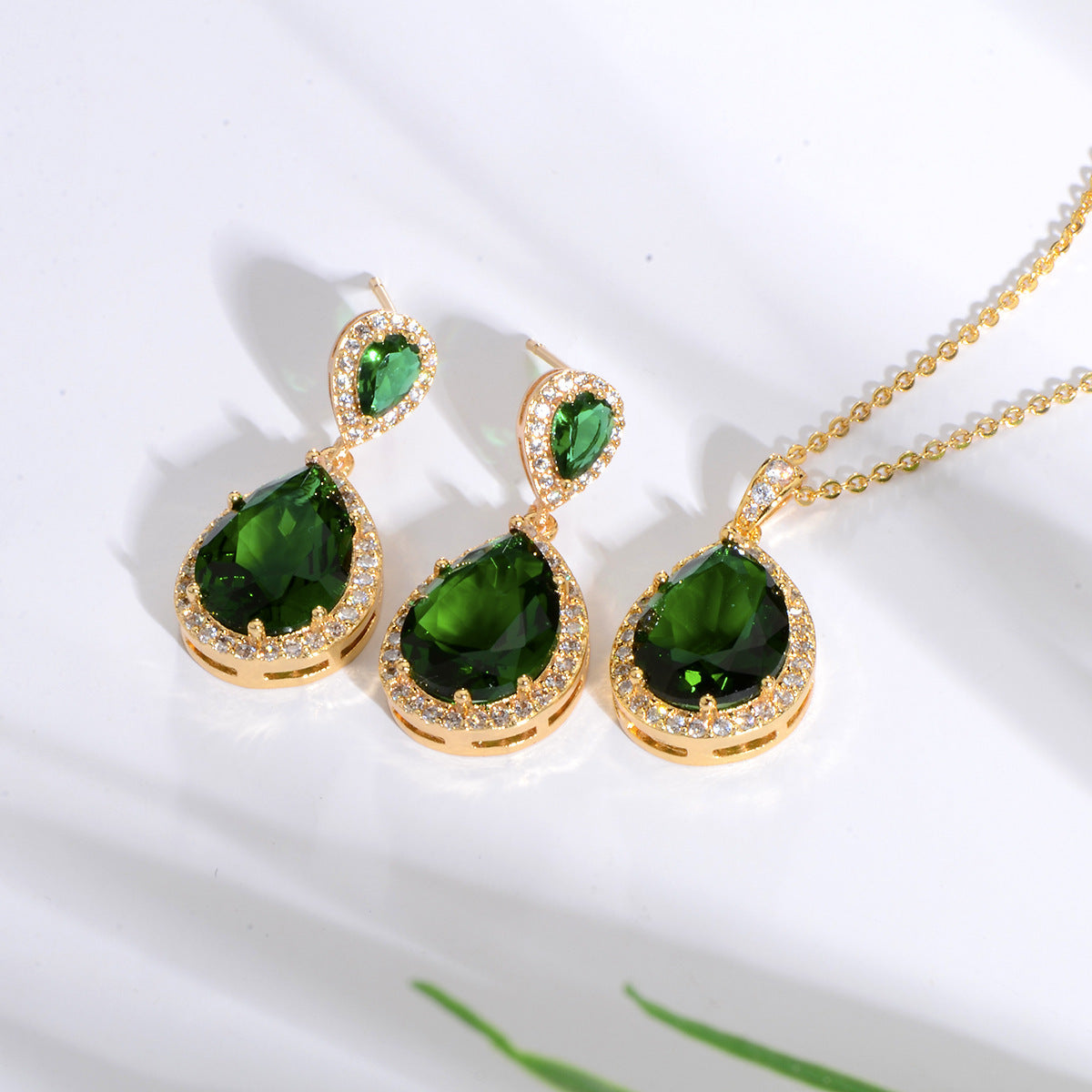 BoldlyBeautiful - Zircon Water Drops Necklace Eardrops Bridal Jewelry