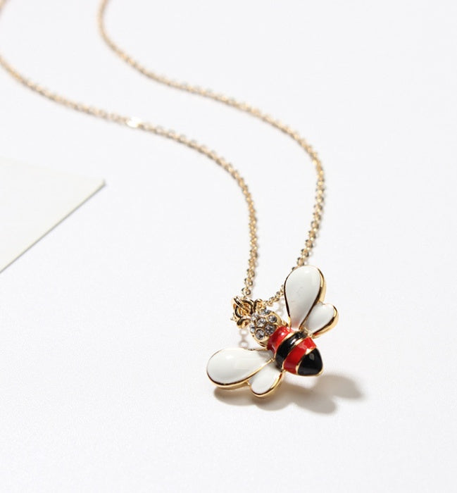 BoldlyBeautiful - Summer Lady Cartoon Bee Pendant Necklace