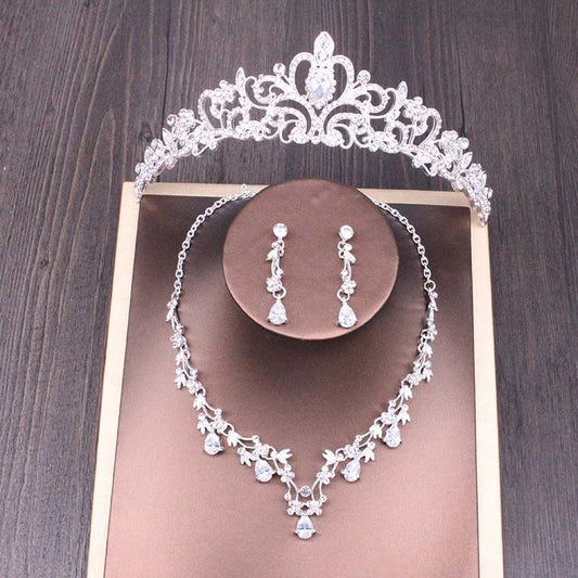 BoldlyBeautiful - Rhinestone Crown Necklace Wedding Accessories