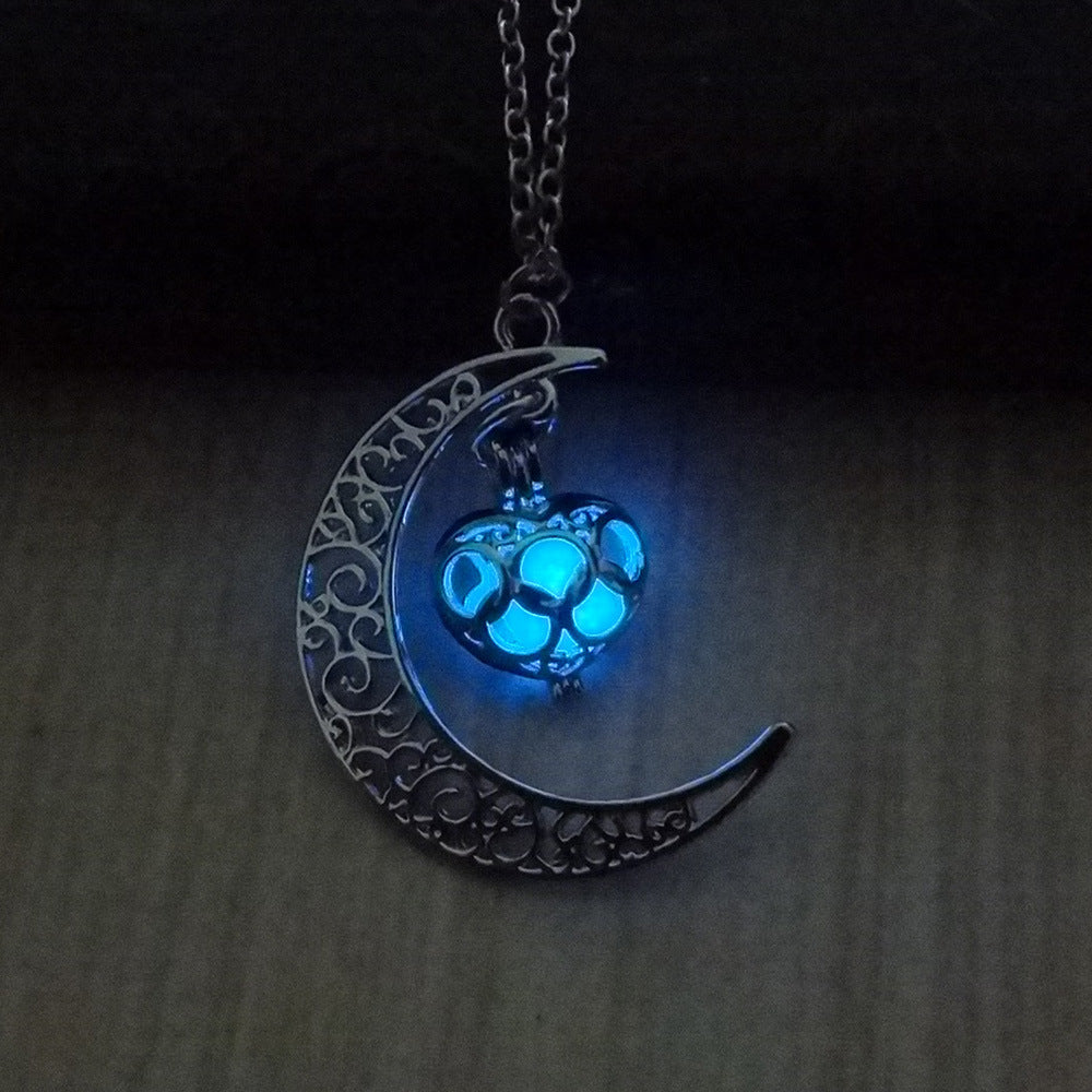 BoldlyBeautiful - Glowing Pendant Necklace with Silver Plated Chain