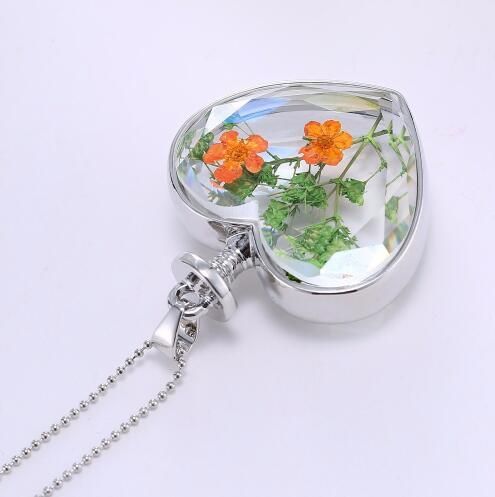 BoldlyBeautiful - Fashion Glass Pendant Necklace