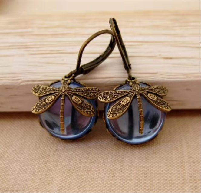 BoldlyBeautiful - Fashion Retro Small Dragonfly Pattern Earrings