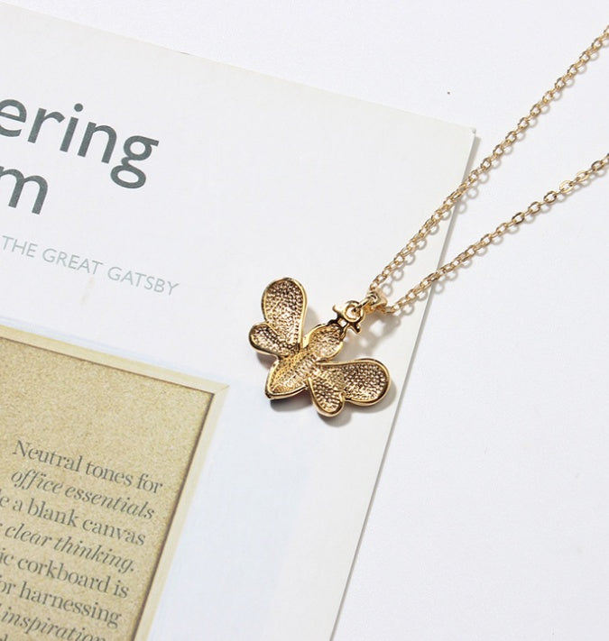 BoldlyBeautiful - Summer Lady Cartoon Bee Pendant Necklace