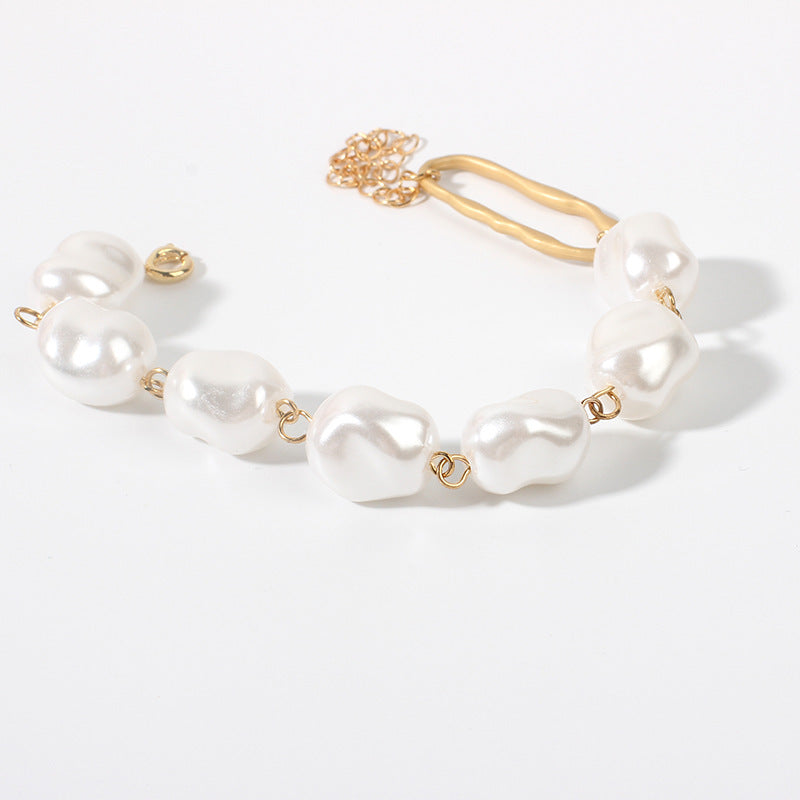 BoldlyBeautiful - Elegant Baroque Irregular Pearl Bracelet