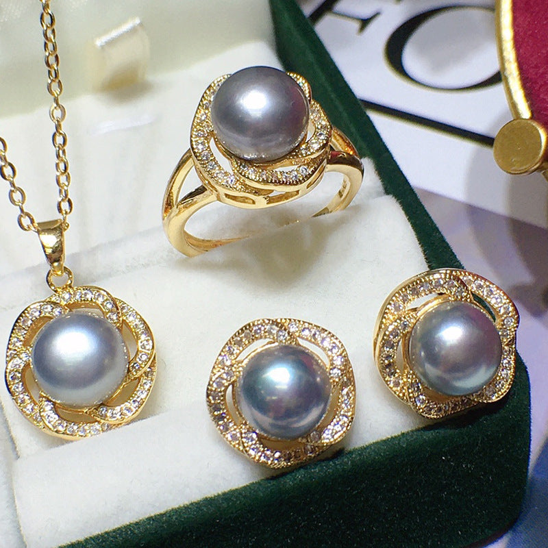 BoldlyBeautiful - Elegant Freshwater Pearl Necklace