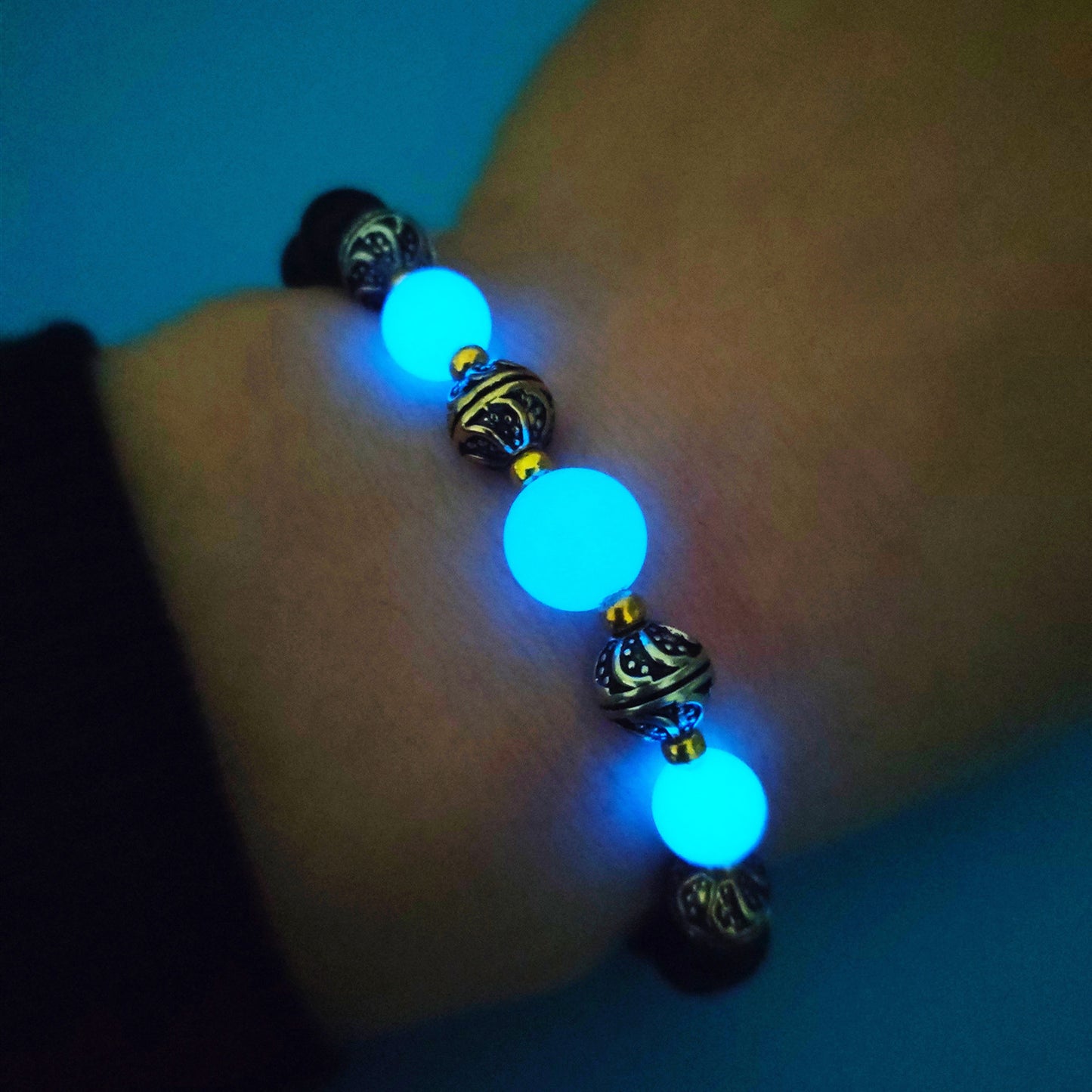 BoldlyBeautiful - Fashion Jewelry Woman Luminous Beaded Bracelet