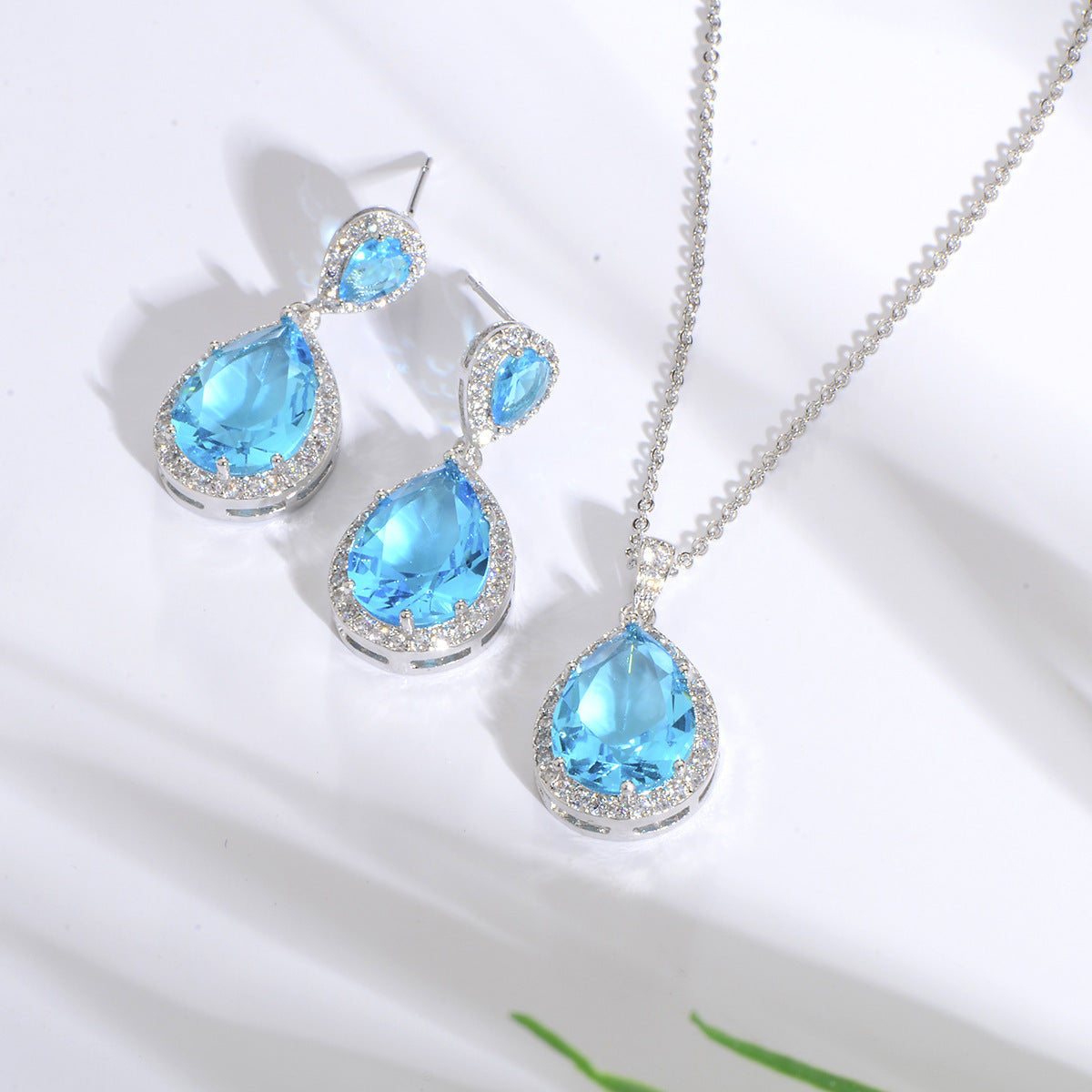 BoldlyBeautiful - Zircon Water Drops Necklace Eardrops Bridal Jewelry