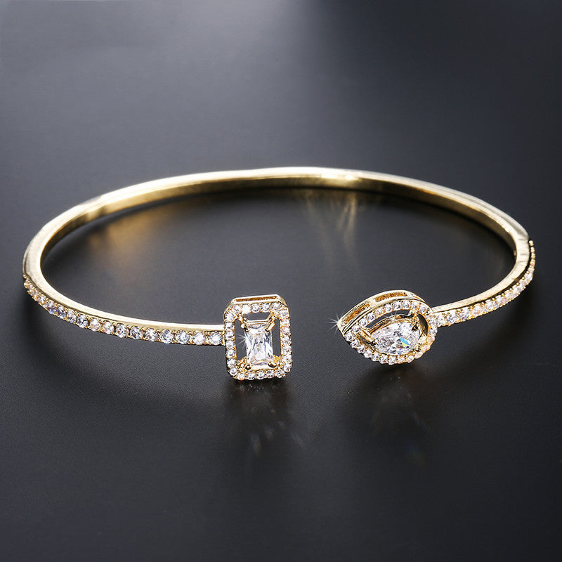 BoldlyBeautiful - Simple Exquisite Bracelet with Micro Inlaid AAA Zircon