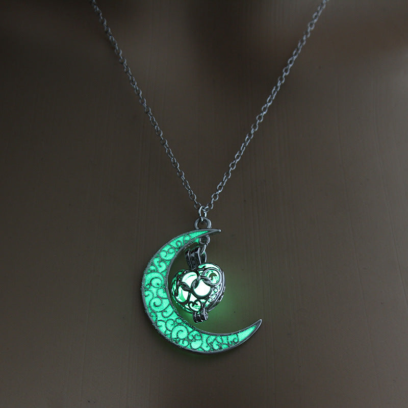 BoldlyBeautiful - Glowing Pendant Necklace with Silver Plated Chain